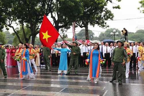 Celebrations of the 60th anniversary of Hanoi liberation - ảnh 1